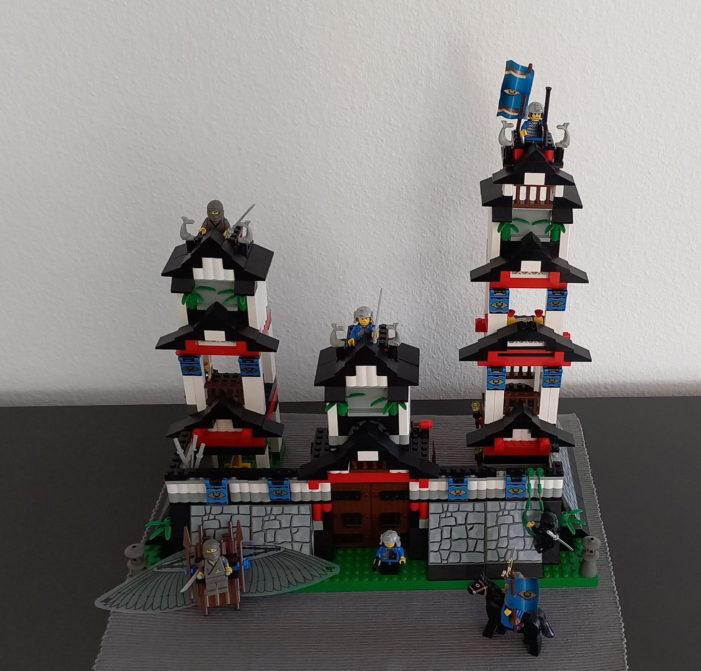 Lego Giocattoli: Lego Ninja Fortress 6093 – Usato da Emmenbrücke venduto da poros221