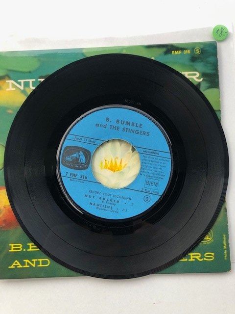 Dischi in vinile: B. Bumble And The Stingers – Usato da Aarwangen venduto da Jukebox3 4