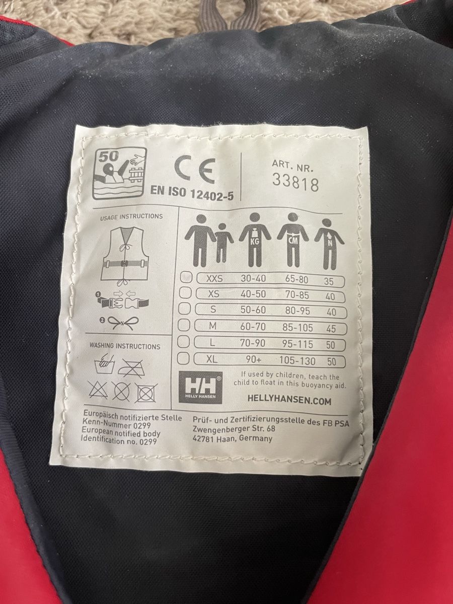 Helly Hansen Giubbotti di salvataggio: Helly Hansen Schwimmweste Rot CE Grösse S – Usato da zürich venduto da Michelbourquin 2