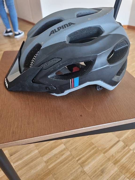 Caschi: Casco alpina + pompa – Nuovo e nell'imballaggio originale da Massagno venduto da gia_t2h9 1