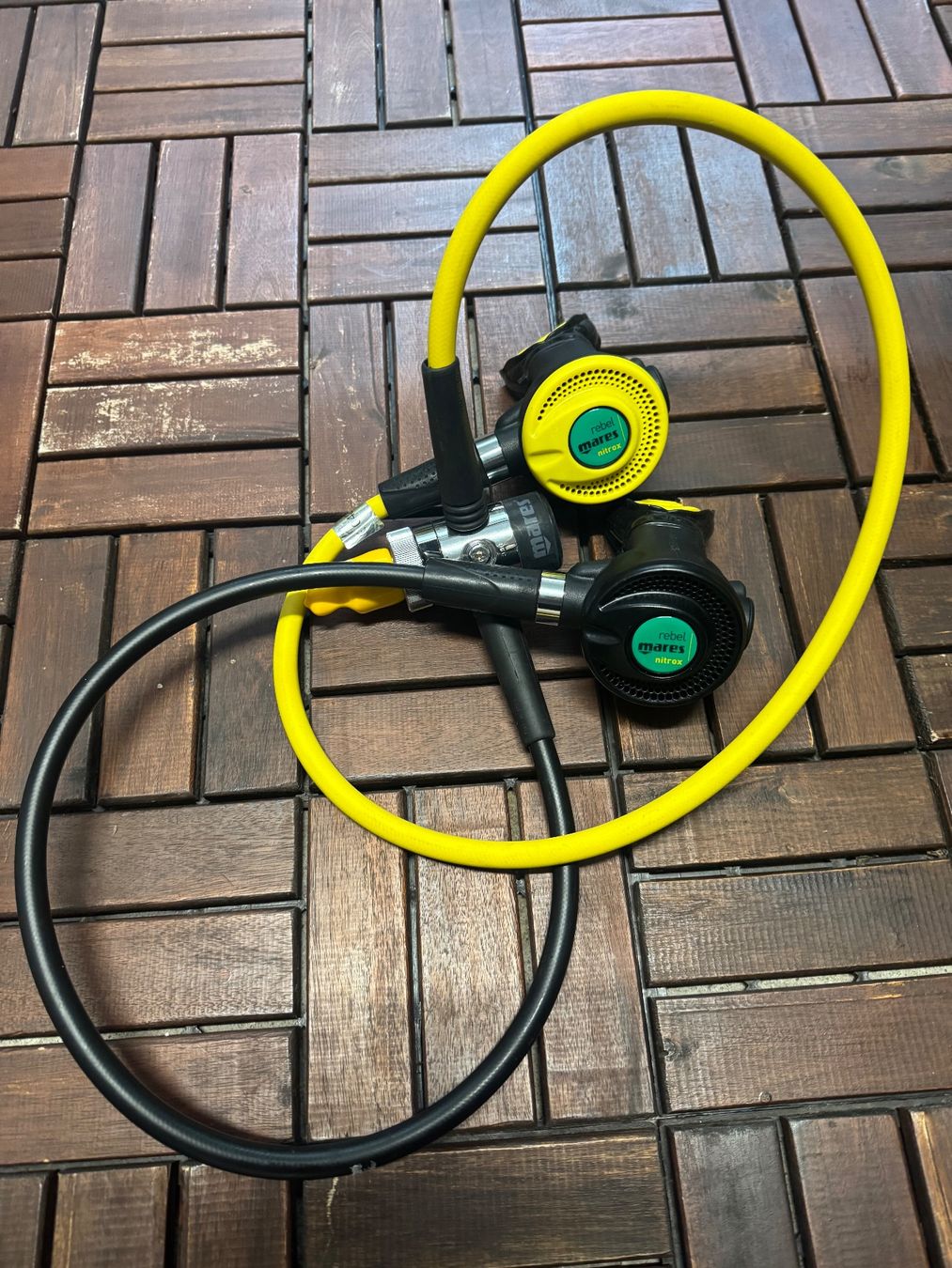 Mares Respiratori & Giubbotti: Mares - Nitrox Set 26x2 – Usato da Winterthur venduto da Giz