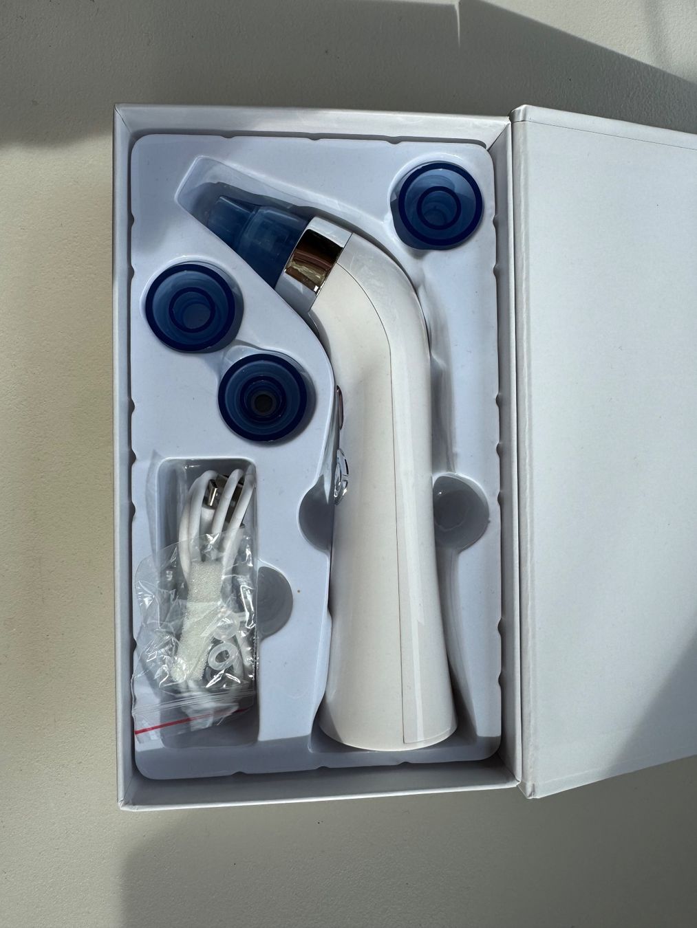 Cura del viso: Lovis Gesichtspflegegerät Vacuum Pore Cleaner – Nuovo (secondo la descrizione) da Oberhelfenschwil venduto da bollhm 4