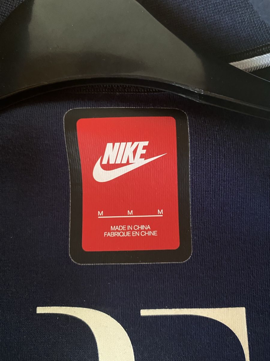 Nike Jacken: Nike Roger Federer Trainingsjacke – Gebraucht aus Herzogenbuchsee von Christen3 3