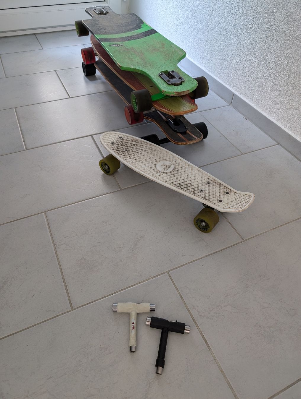 Skateboards: Pro Longboard / penny board 15chf oder 50chf für alle – Gebraucht aus Goldau von sil_77mc 3