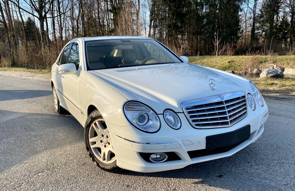 Mercedes Benz E200 Kompressor W211 Unfallfahrzeug mit MFK