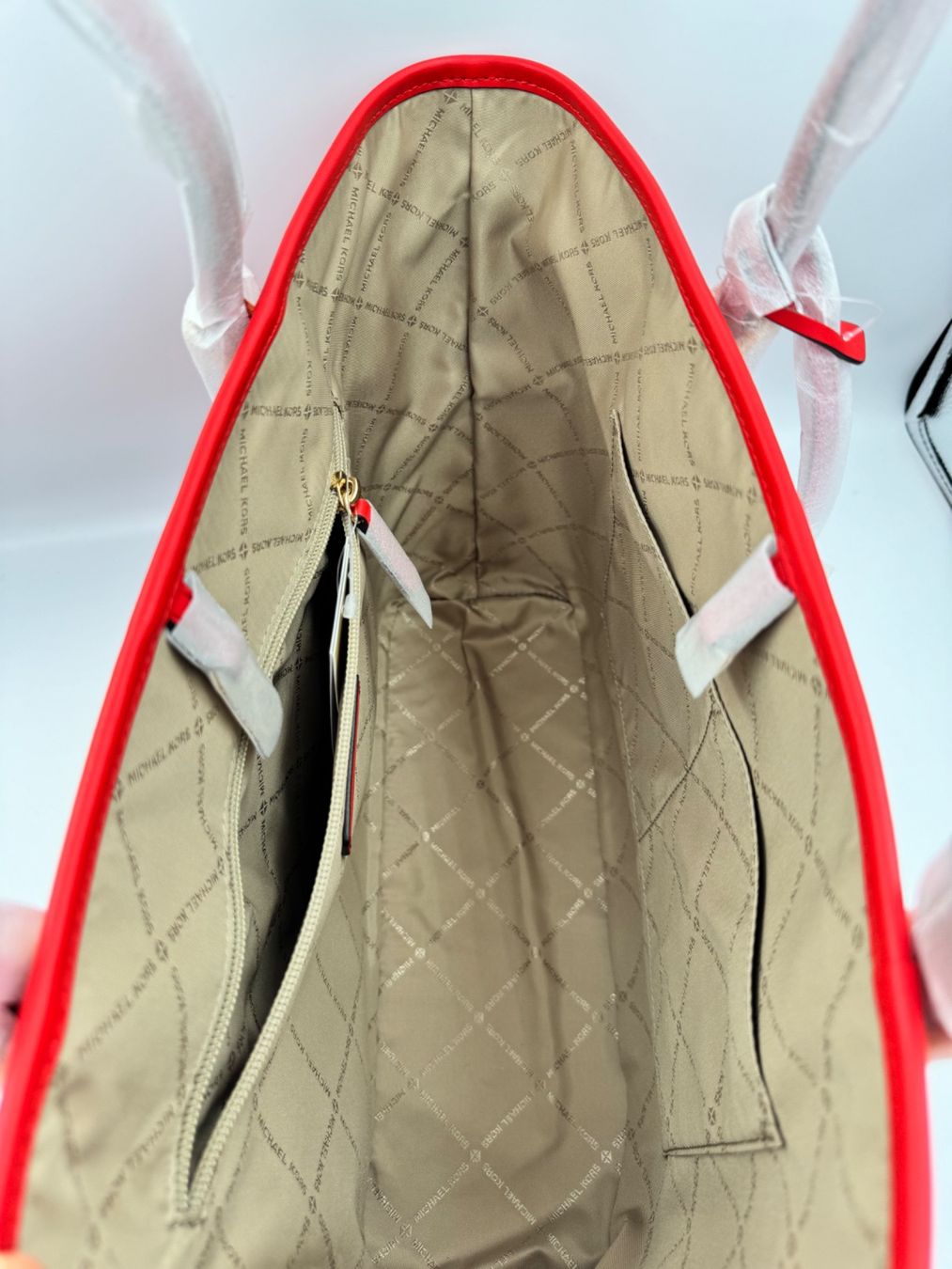 Michael Kors Borse da donna: Michael Kors Tasche dark sangria – Nuovo e nell'imballaggio originale da Wiedlisbach venduto da Sistershop 4