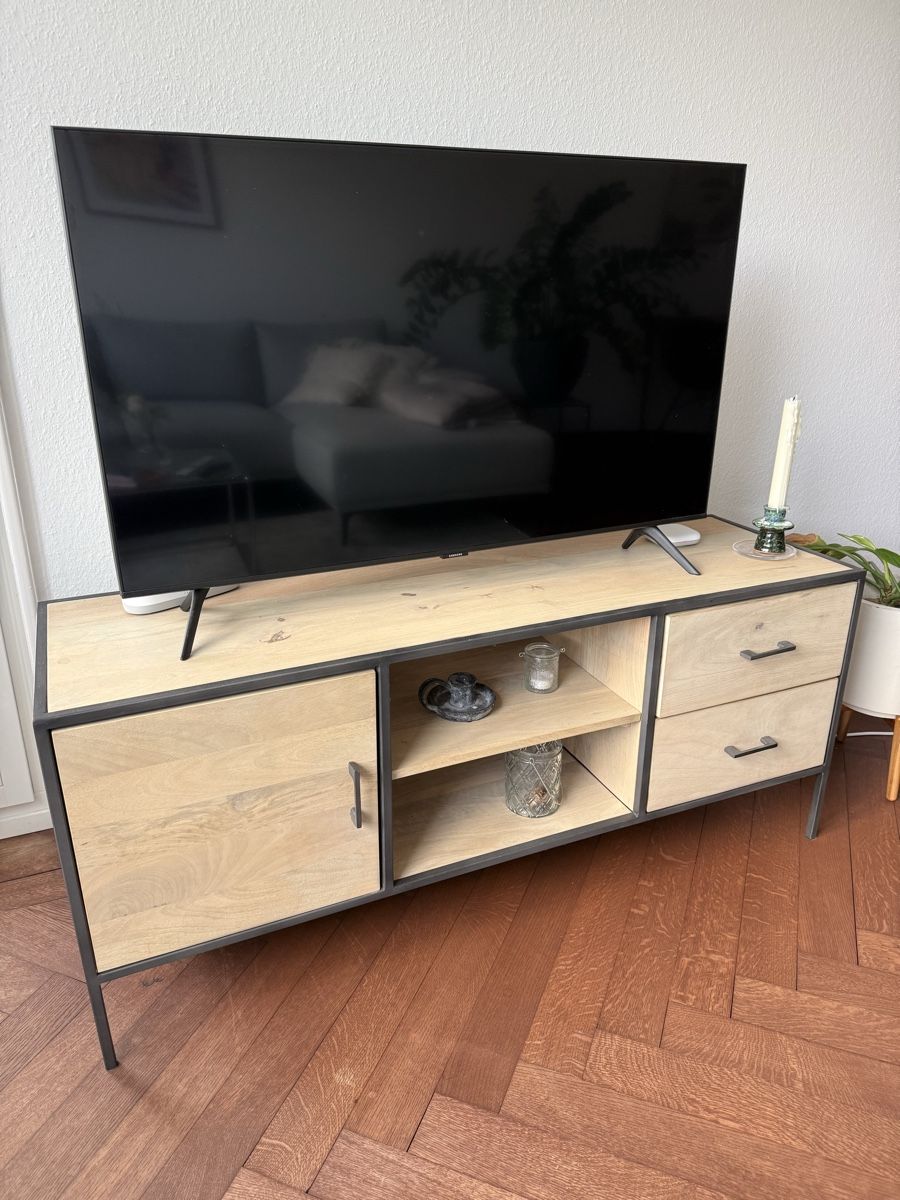 Meubles TV: TV-Möbel – D'occasion à Bern par livia_h 1