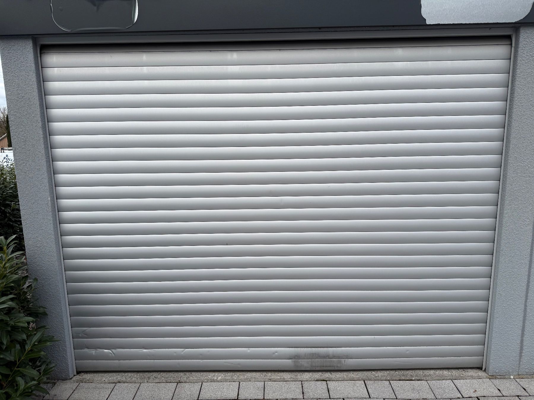 Somfy Altro Materiale elettrico: Doppelgarage aus Stahlelementsystem mit elektrischen Toren – Usato da Rietheim venduto da N_Rohr 8