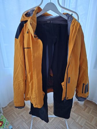 Veste et pantalon de ski taille 40 Mammut