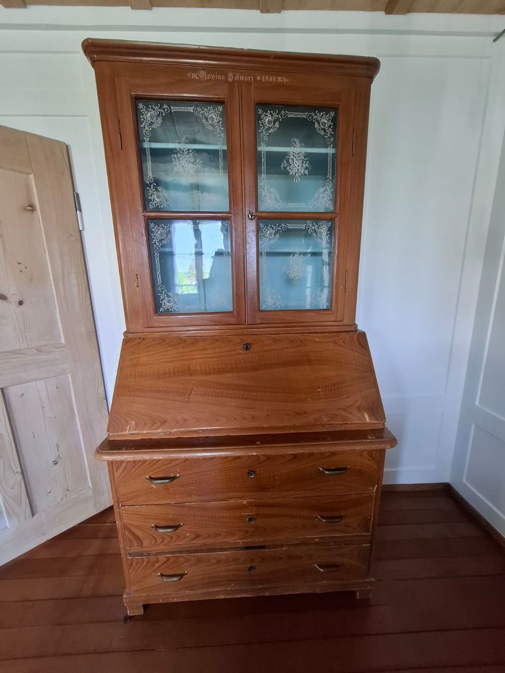 Commodes: Bauernholzschrank / kommode – D'occasion à Kriechenwil par ste_gh6k