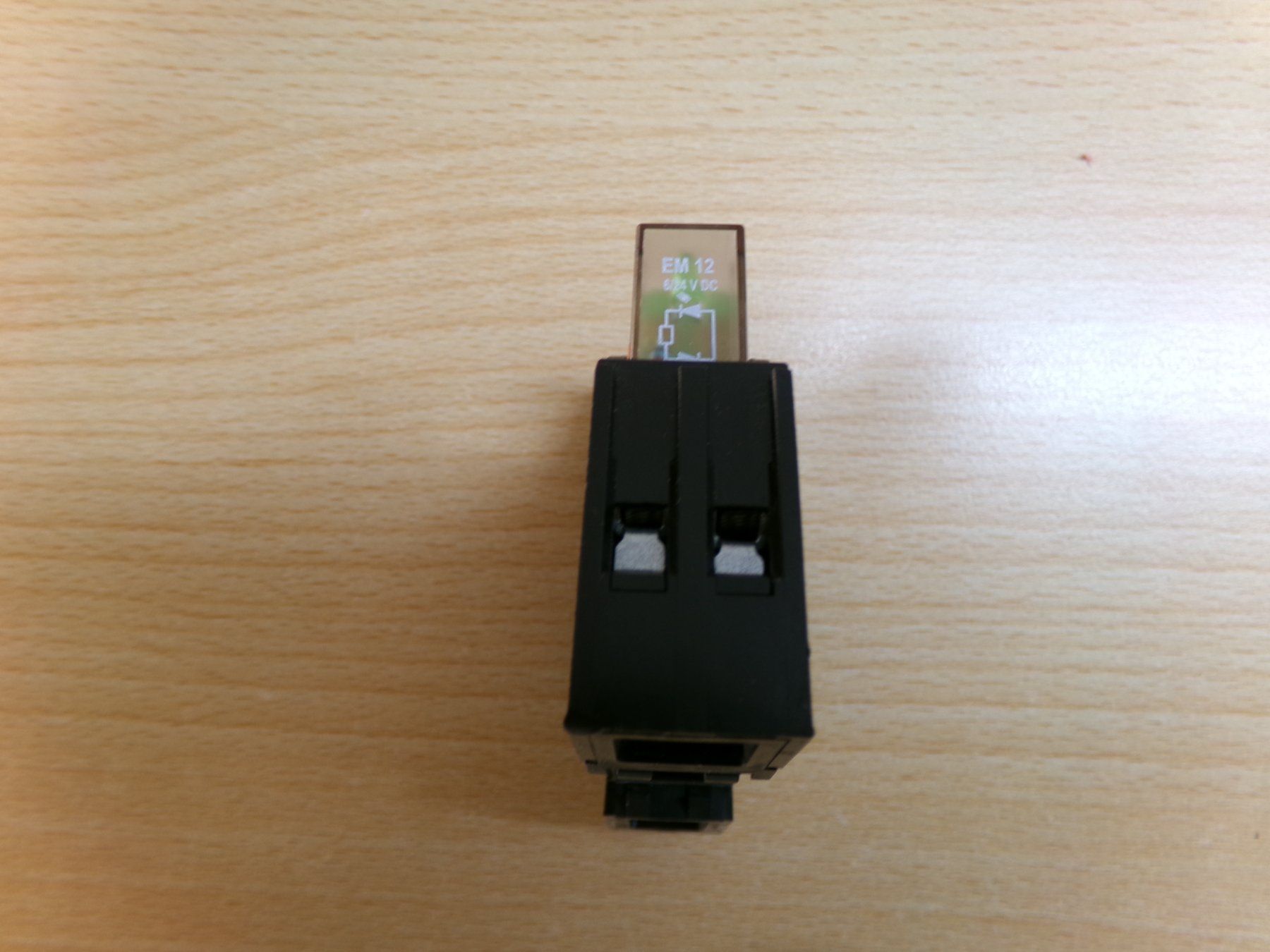 Elektronikbauteile: Relais 24VDC 2 Umschalt Schrack – Gebraucht aus Hombrechtikon von Maloev17 2