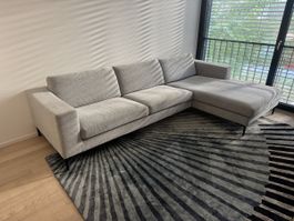 Livique Domino Ecksofa Hellgrau mit Chaiselongue
