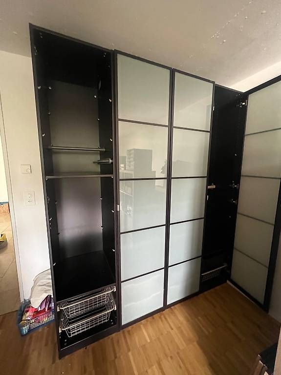 Armadi: Schrank und Zubehör – Usato da zürich venduto da camelus 3