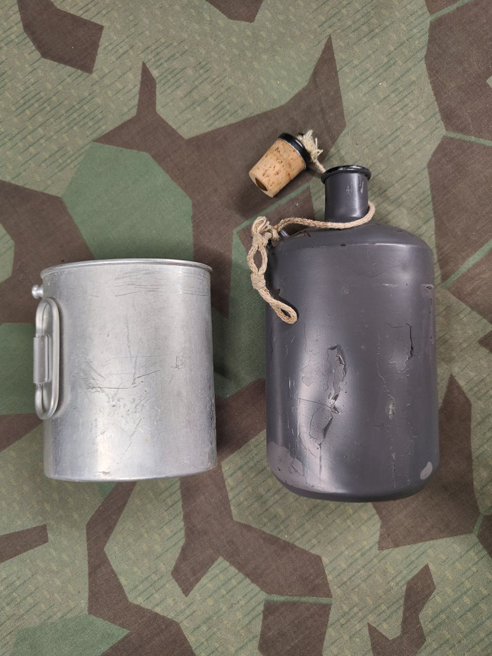 Schweizer Armee Uniformen: Feldflasche Ord. 1932/35 grau – Gebraucht aus Bauma von SwissMilitaria 2