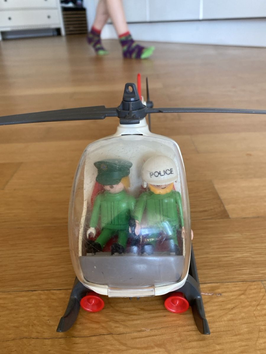 Playmobil Spielzeuge: Playmobil Polizeiauto und Polizeihelikopter – Gebraucht aus Zumikon von Teuchter 2