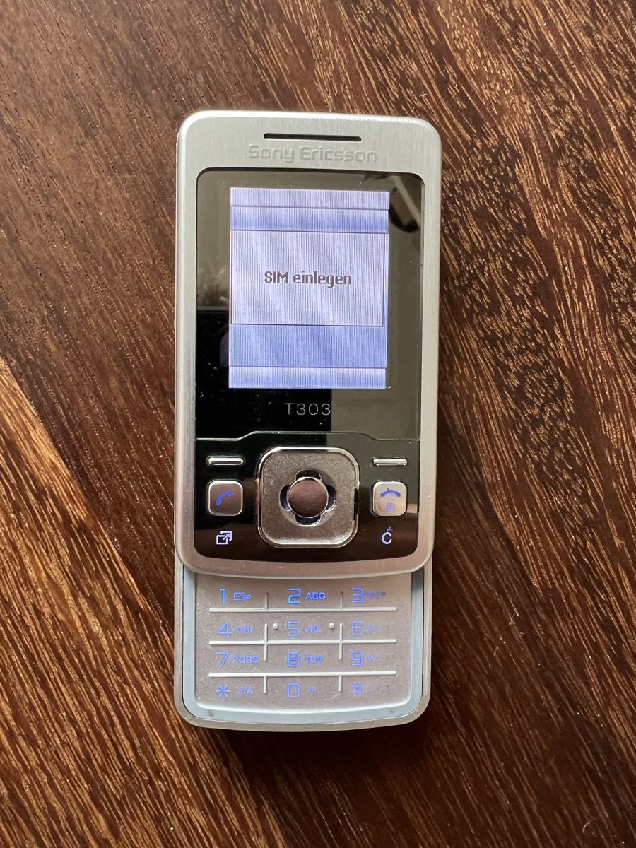 Ericsson Telefoni cellulari / Smartphones: Sony Ericsson T303 – Usato da Weesen venduto da Elmax1 9