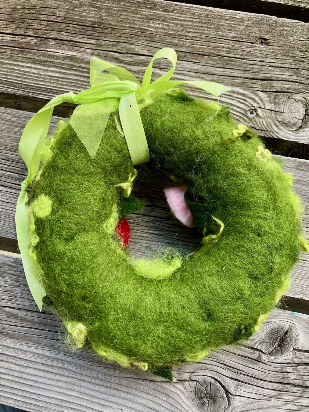 Alle Dekorationen: gefilzter Blumenkranz – Gebraucht aus Winterthur von Barunggeli 3