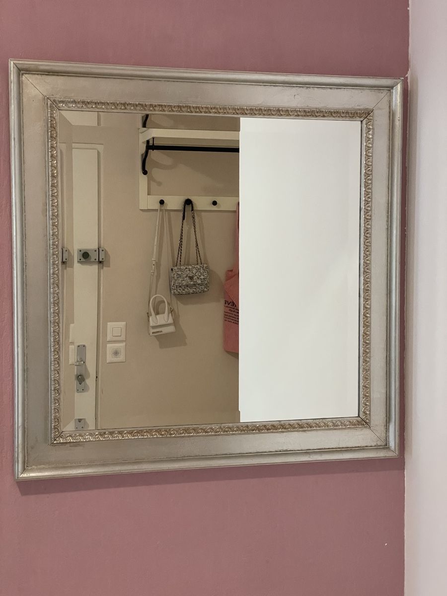 Ikea Miroirs: Miroir argenté décoratif – D'occasion à Les Avanchets par Michellinette