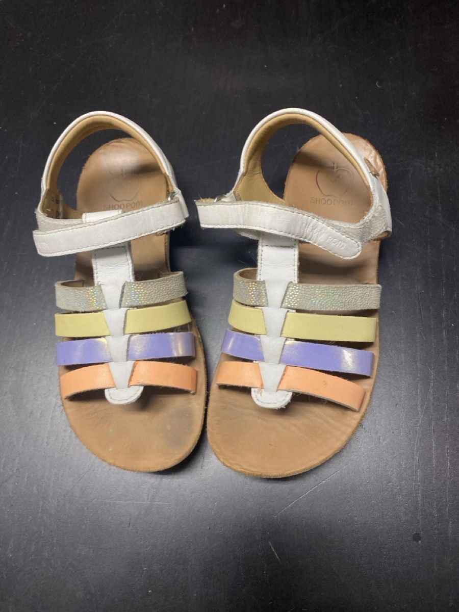 Scarpe per ragazze: Mädchensandalen Leder Gr.32  – Usato da Biel-Benken BL venduto da PANORMUS