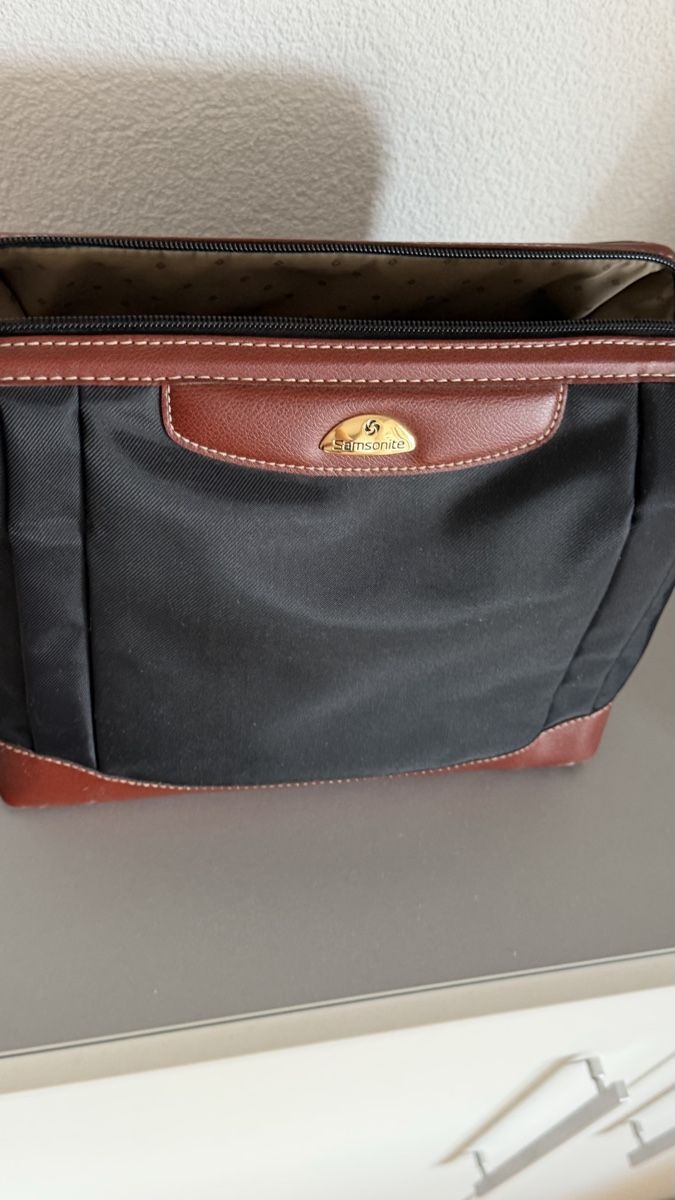 Samsonite Borse: Kulturbeutel Samsonite schwarz  – Usato da Sursee venduto da nst_czk2 7