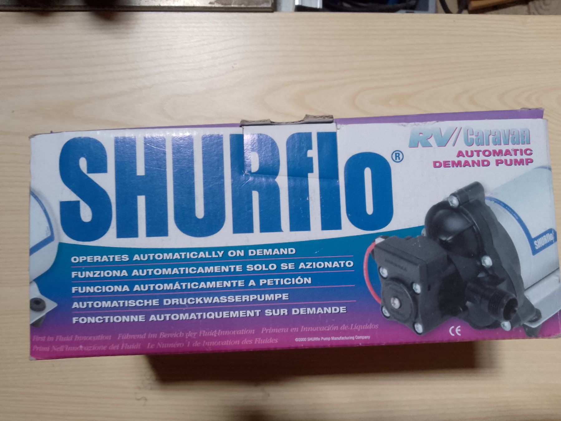 Pompes et pièces: Shureflow Wasser Pumpe Wohnmobil – Neuf avec emballage d'origine à mümliswil par muemellian