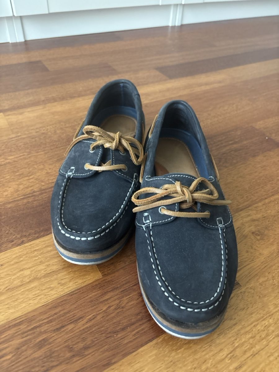 Chaussures femmes: Damen Schuhe dunkelblau Grösse 40 – D'occasion à Nänikon par Caro8989 1