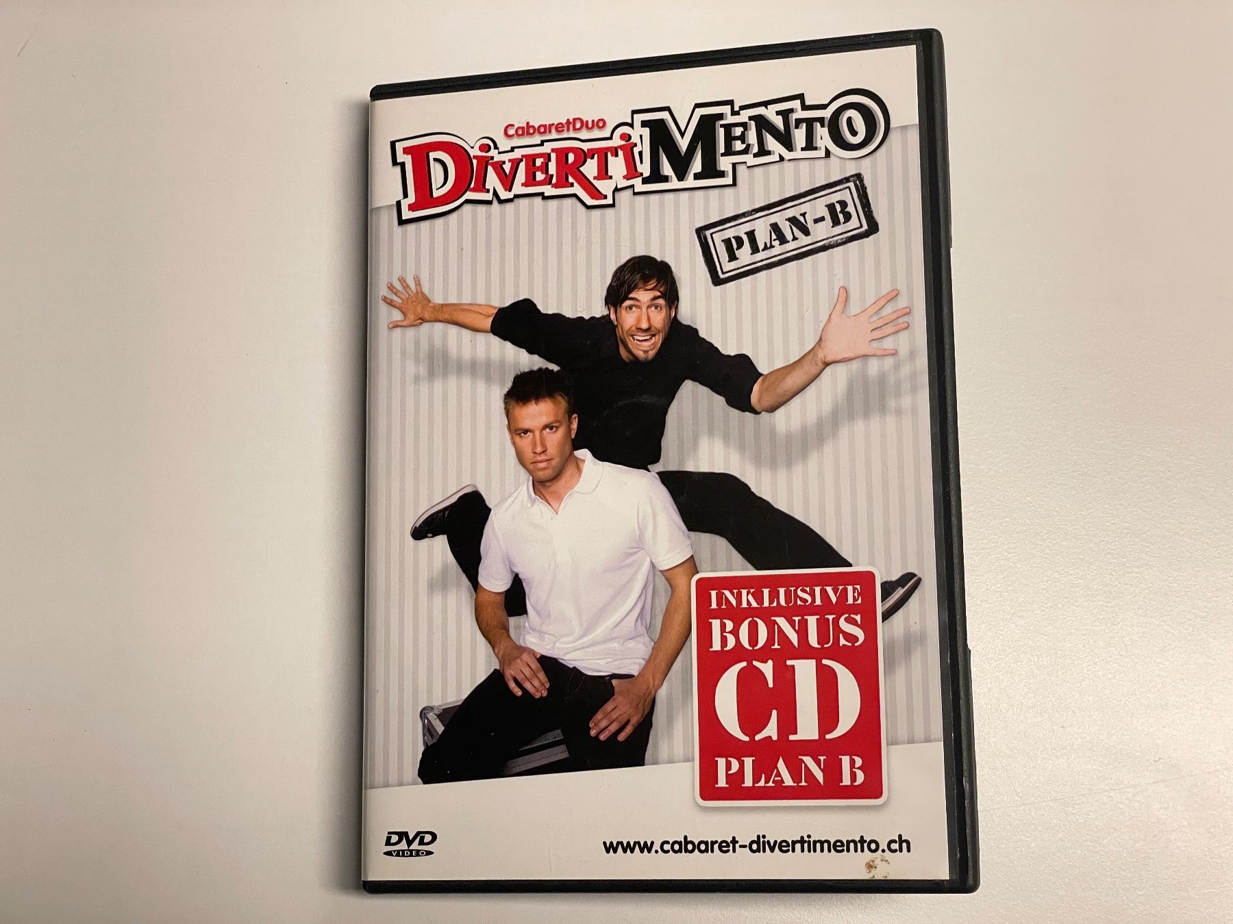 Alle DVDs: Divertimento Plan-B + Bonus CD – Gebraucht aus Muri b. Bern von AdidasCollector 2