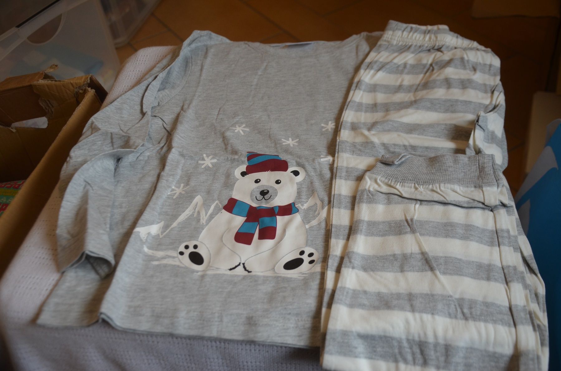 Pigiama & Simili: TAILLE 140-146 - PIJAMA NEU – Nuovo e nell'imballaggio originale da Chiasso venduto da Dolly015 1