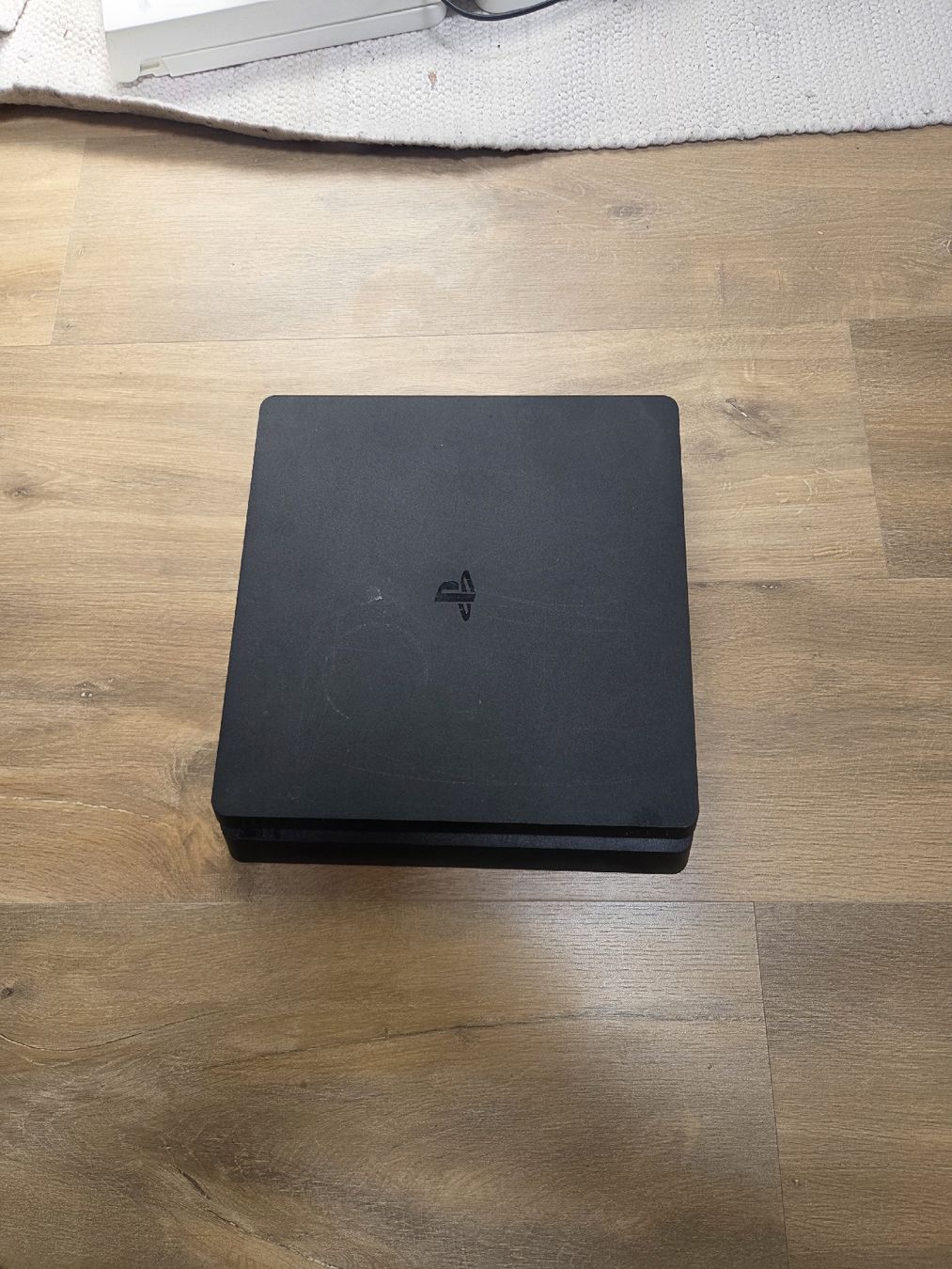 Sony Consoles: Sony Playstation 4 – D'occasion à Brienz BE par Zob_2006 2
