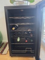 Weinkühlschrank für ca. 20 Flaschen