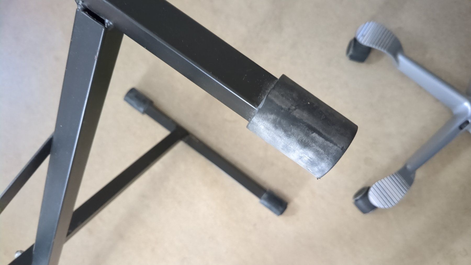 Supporti per strumenti musicali & leggii: Keyboardständer – Usato da Basel venduto da haferkleie 4