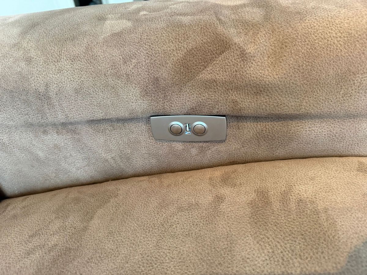 Divani: Grosses Sofa mit Relaxfunktion und USB-Anschlssse! – Nuovo (secondo la descrizione) da Emmenbrücke venduto da Kaufenverkaufenlu 3