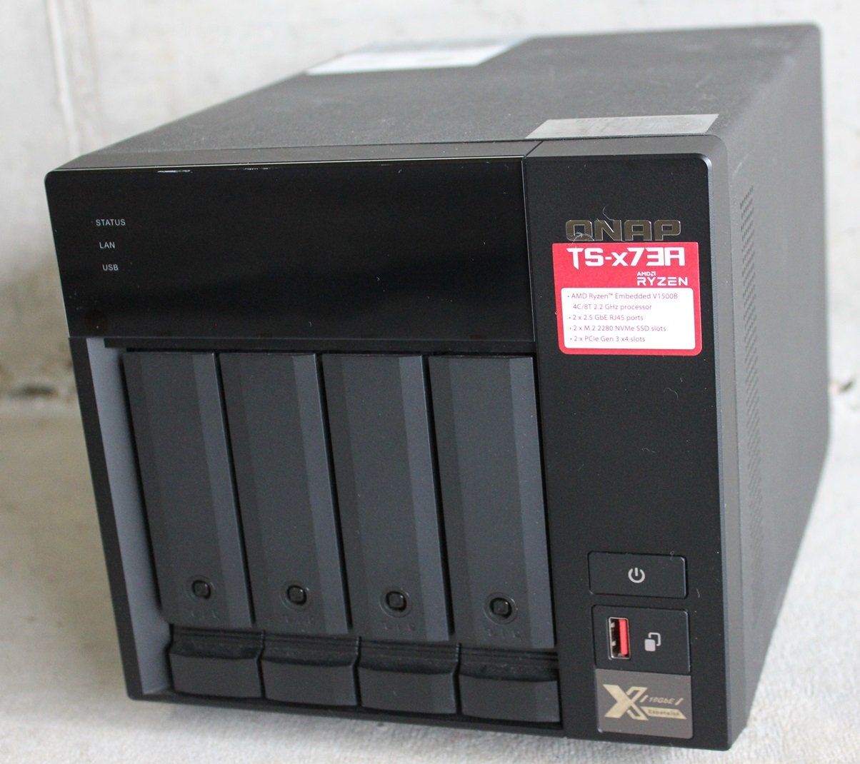 Qnap Serveurs: QNAP TS-473A 16TB – D'occasion à Uznach par Conker89