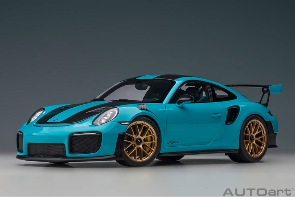 Autoart Porsche 911 GT2 RS Weissach 2019 - Échelle 1:18 - Bleu Miami - Modèle Neuf