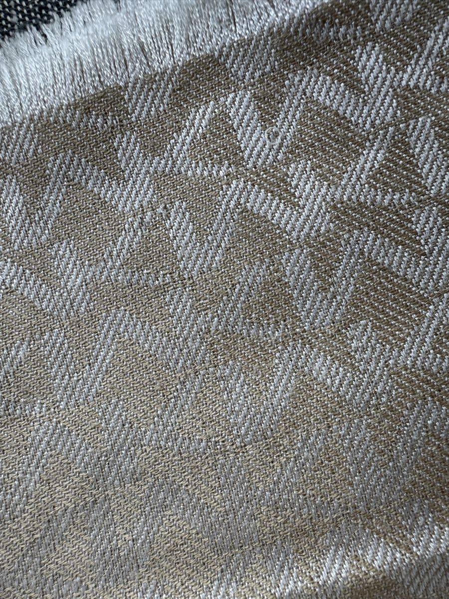 Foulard & Sciarpe: Michael Kors Scarf - Beige & neutral pattern - Cosy! – Usato da Rüschlikon venduto da luc_q2tl 2