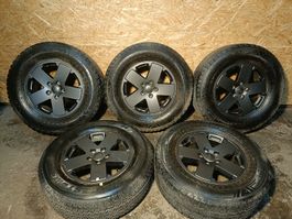 Jeep Alufelgen mit Winterreifen LT265/70 R18