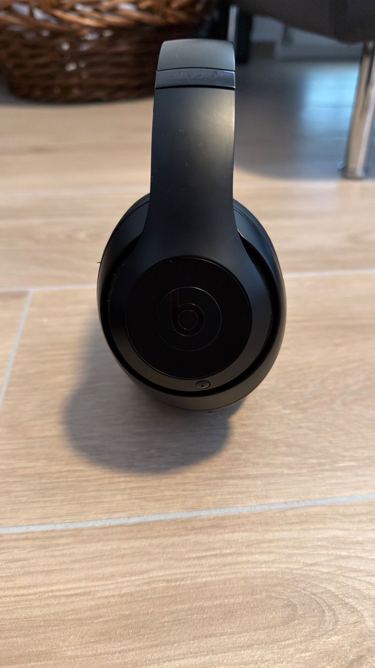 Beats Cuffie: Beats Studio3 Wireless Kopfhörer, mattschwarz, inkl. Case – Usato da Bellinzona venduto da tal_pp8b 1