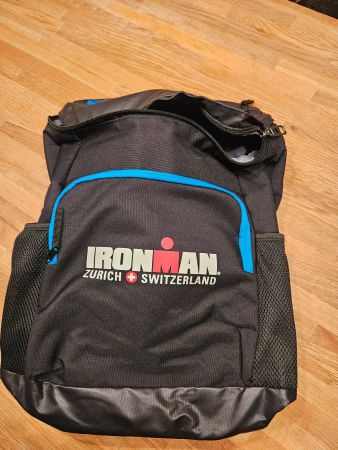 IronMan Switzerland Sport-Rucksack / Neuwertig schwarz -blau
