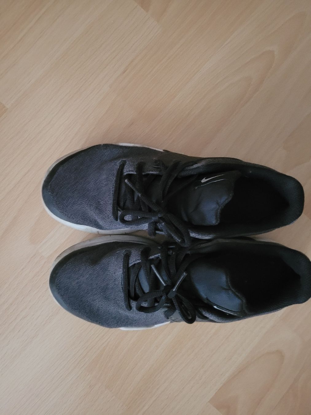 Nike Damenschuhe: Schuhe Nike gr. 37.5 – Gebraucht aus Inwil von Flower2325 1