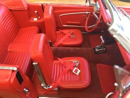 Ford Mustang Cabriolet, 1964, rot, Modellauto 1:18
