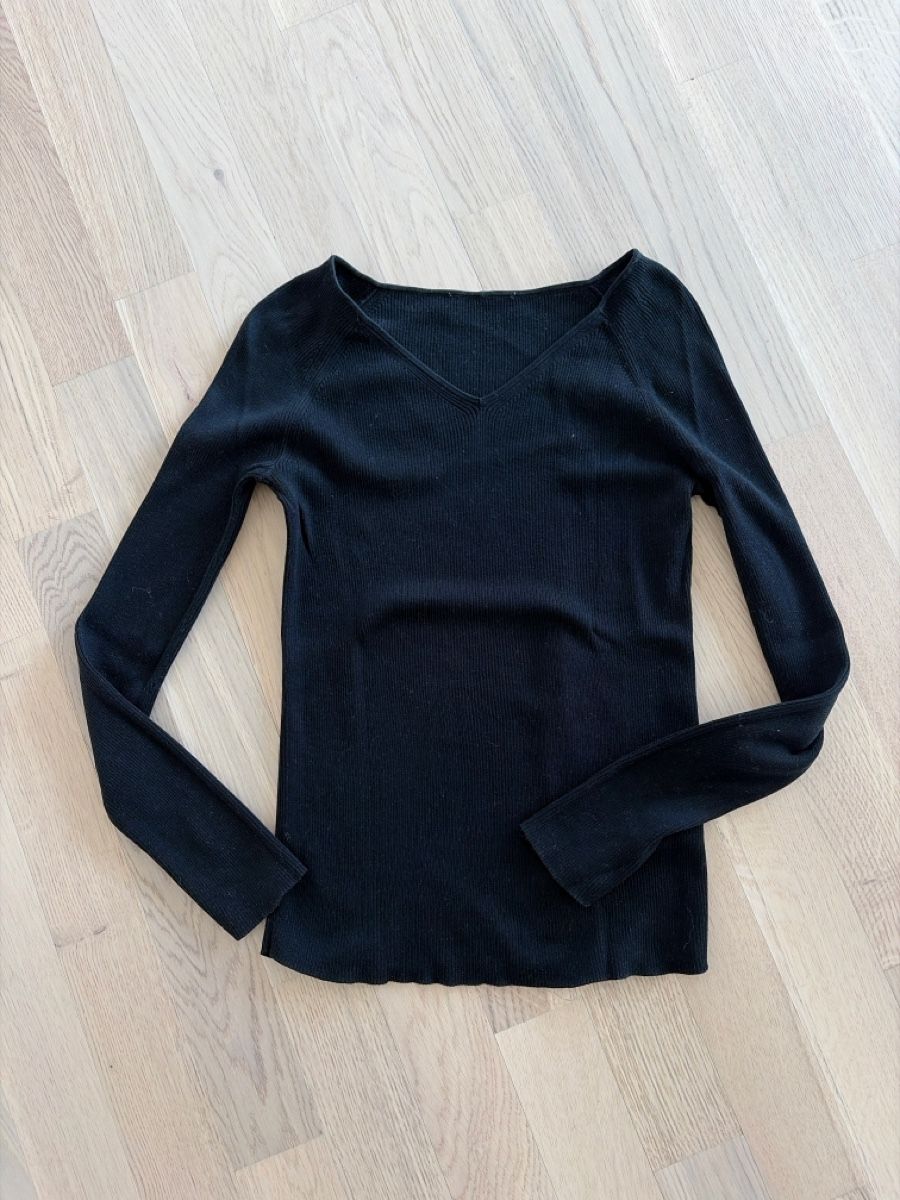 Top: Schwarzer Stricktop Gr XS-S – Usato da Au ZH venduto da eac_gm25