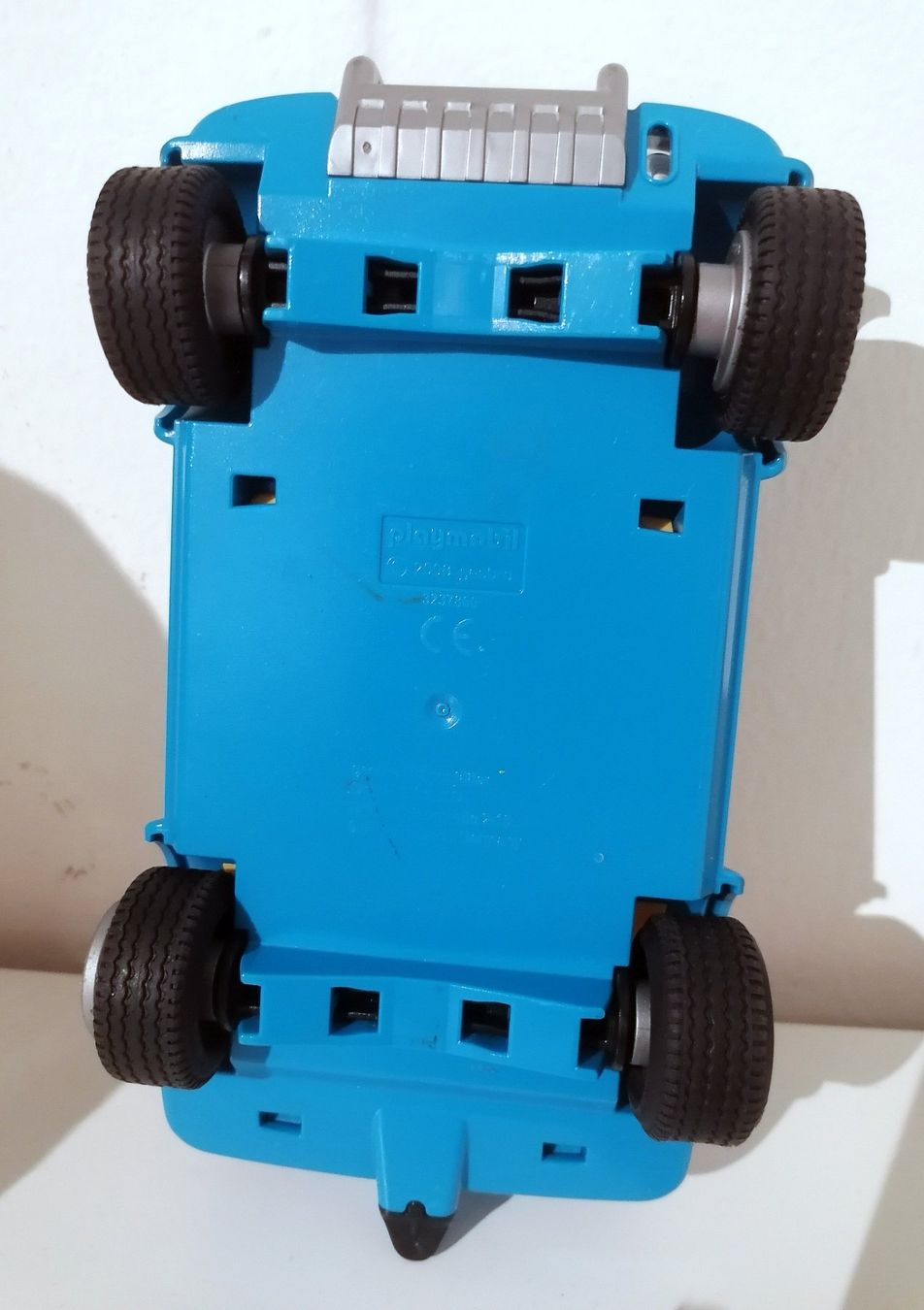 Playmobil Spielzeuge: Playmobil Auto mit Haifischmotiv – Defekt aus Brunnadern von -Amarilis- 5
