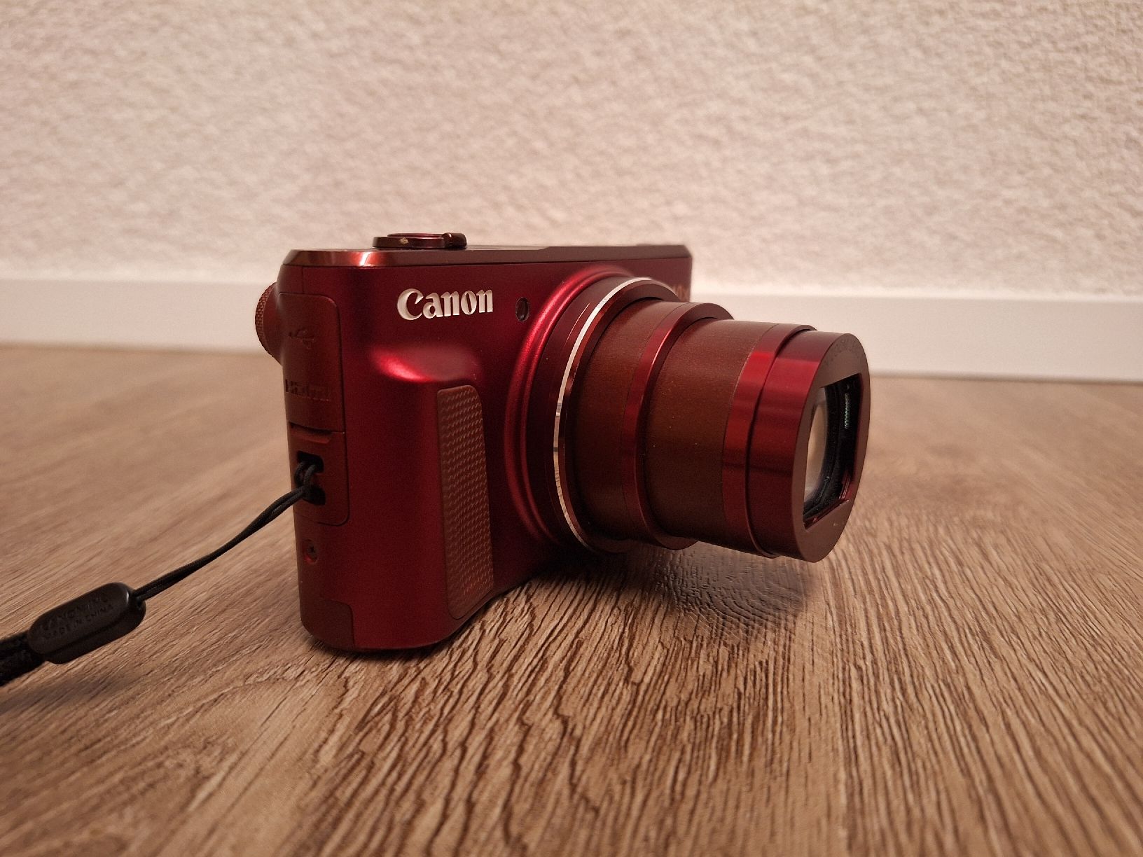 Canon Fotocamera: Canon PowerShot Kompaktkamera SX720 HS rot  – Usato da Bennau venduto da van_xnq2 1