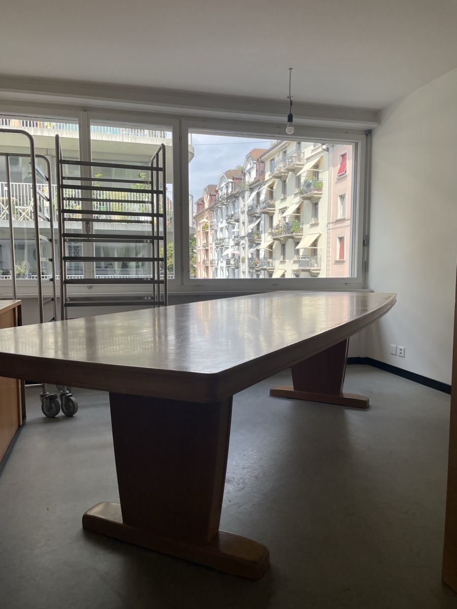 Horgen Glarus Tische: Grosser Horgen Glarus Tisch – Gebraucht aus Horw von ala_m6bl
