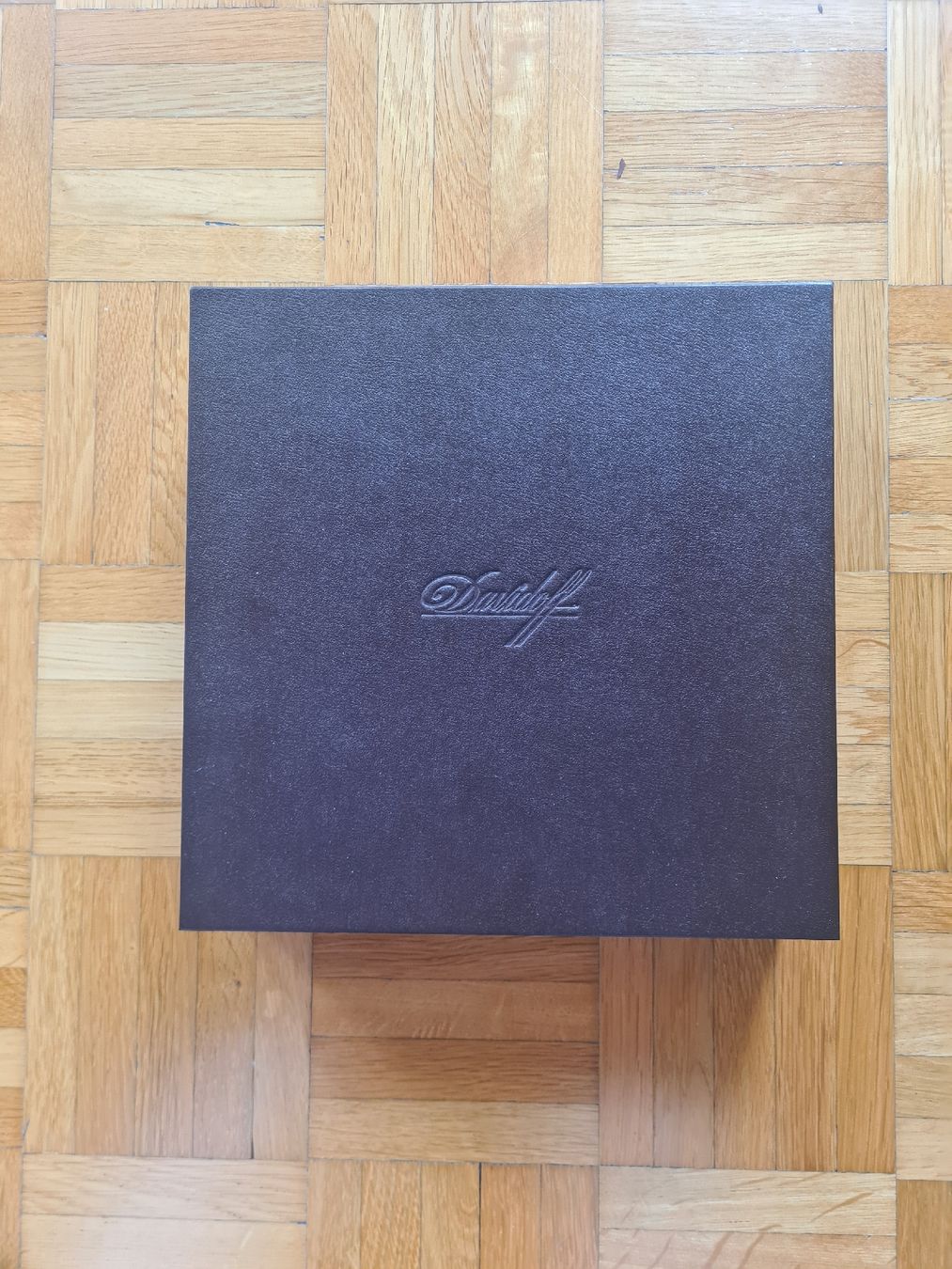 Davidoff Portacenere: cendrier a cigares davidoff motif tigre – Nuovo (secondo la descrizione) da Cossonay-Ville venduto da bricbroc 2
