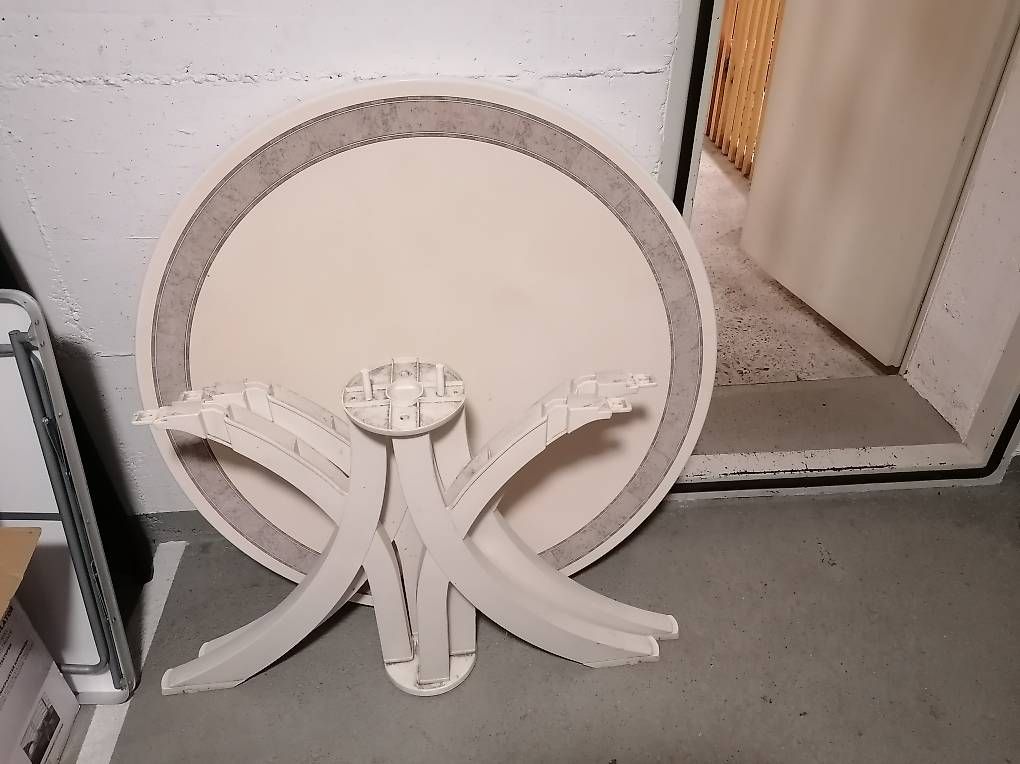 Set di tavolo e panche: Gartentisch Garnitur – Usato da Zizers venduto da AstraT 1