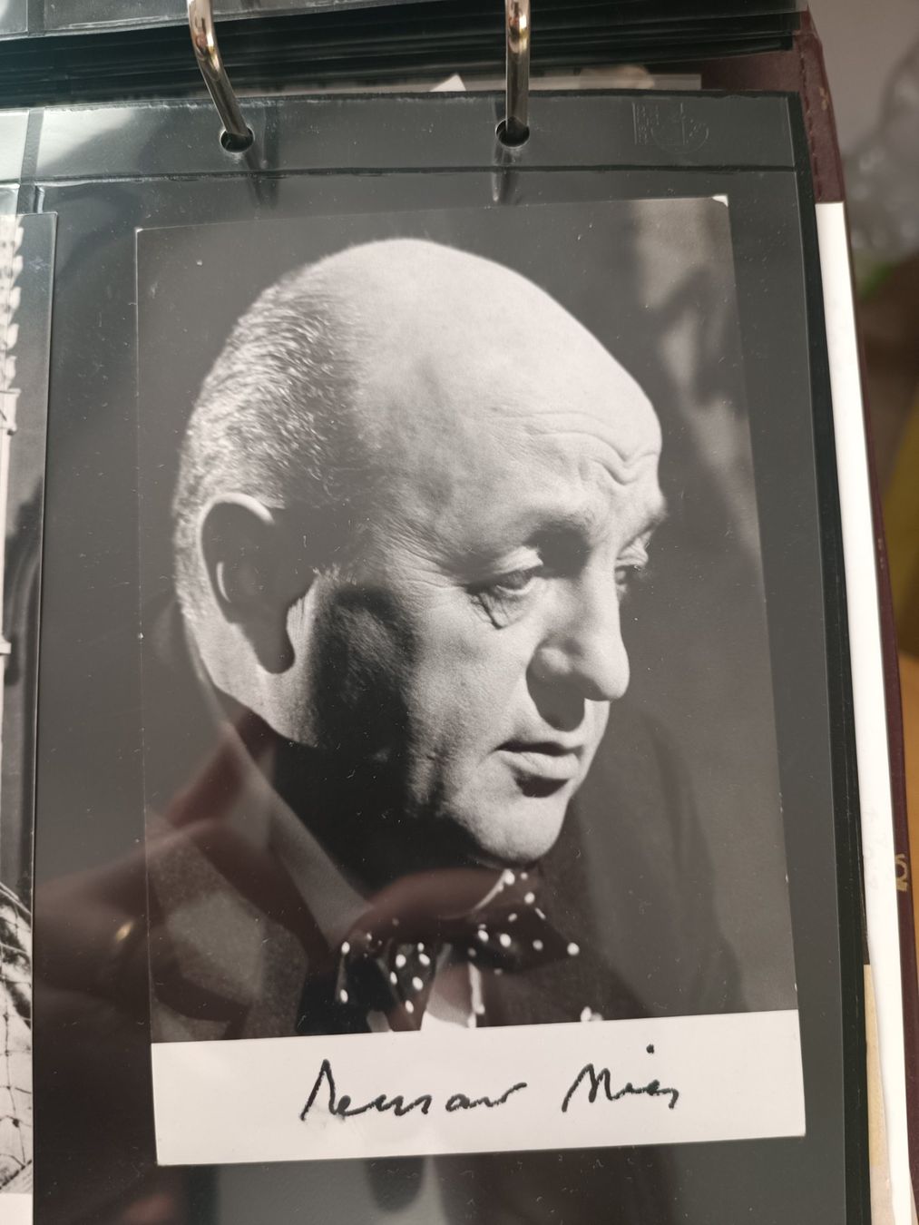 Autografi: Bernard Blier - handsigniert - 1989 verstorben – Usato da Menziken venduto da Artographs