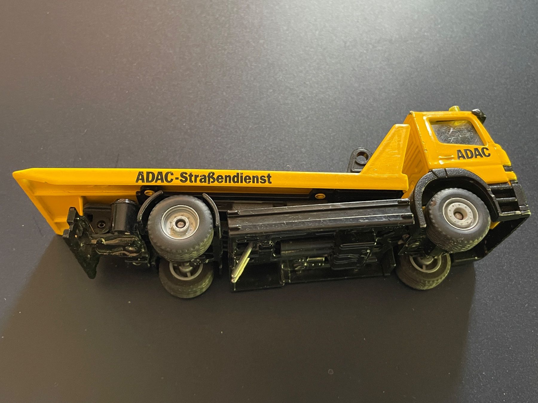 Siku Modellini d'auto: Siku  ADAC Strassendienst Abschleppwagen – Usato da Volketswil venduto da rubin74 3