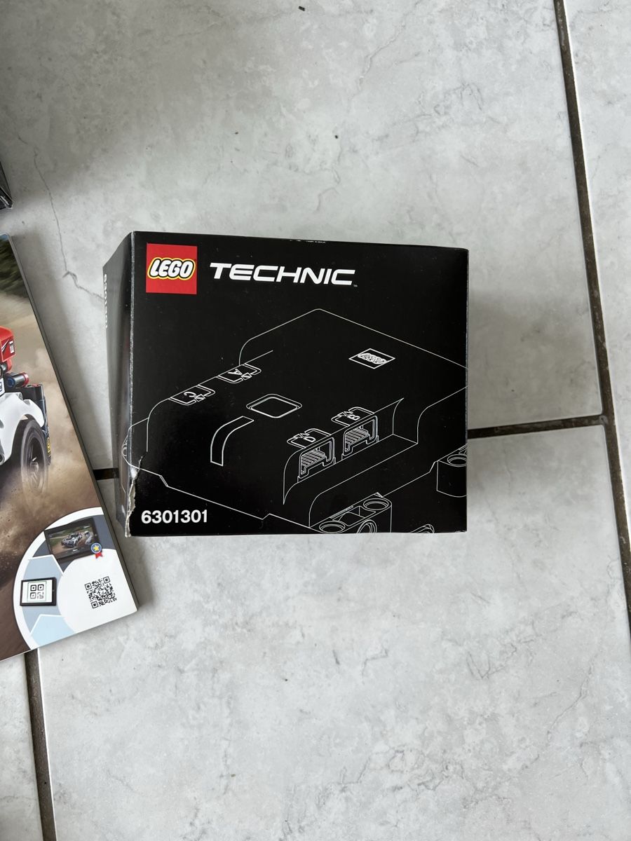 Lego Kit di costruzioni: Lego-Technic  Rally Car 42109 – Usato da Ebmatingen venduto da Samato 4