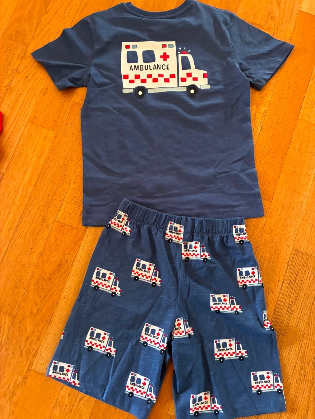 Next Pigiama & Simili: Tolles Pyjama Gr. 122, Neu von Next – Nuovo (secondo la descrizione) da Richterswil venduto da duffi326464 1